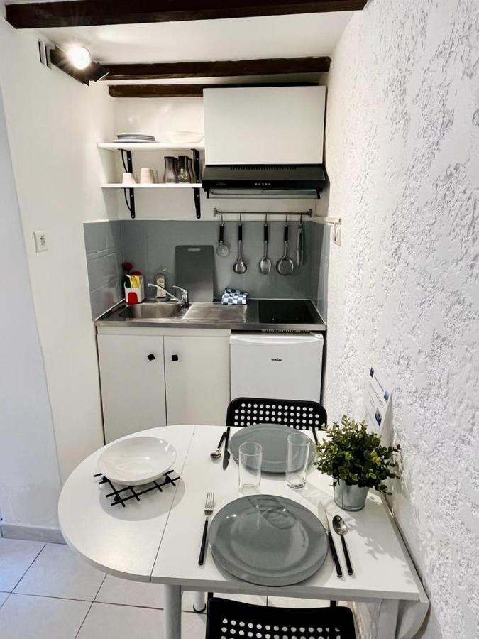 Studio En Duplex La Roquebrussanne Eksteriør billede